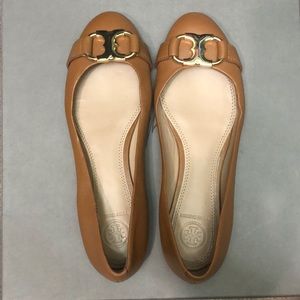 Authentic Tory Burch tan leather ballet flats